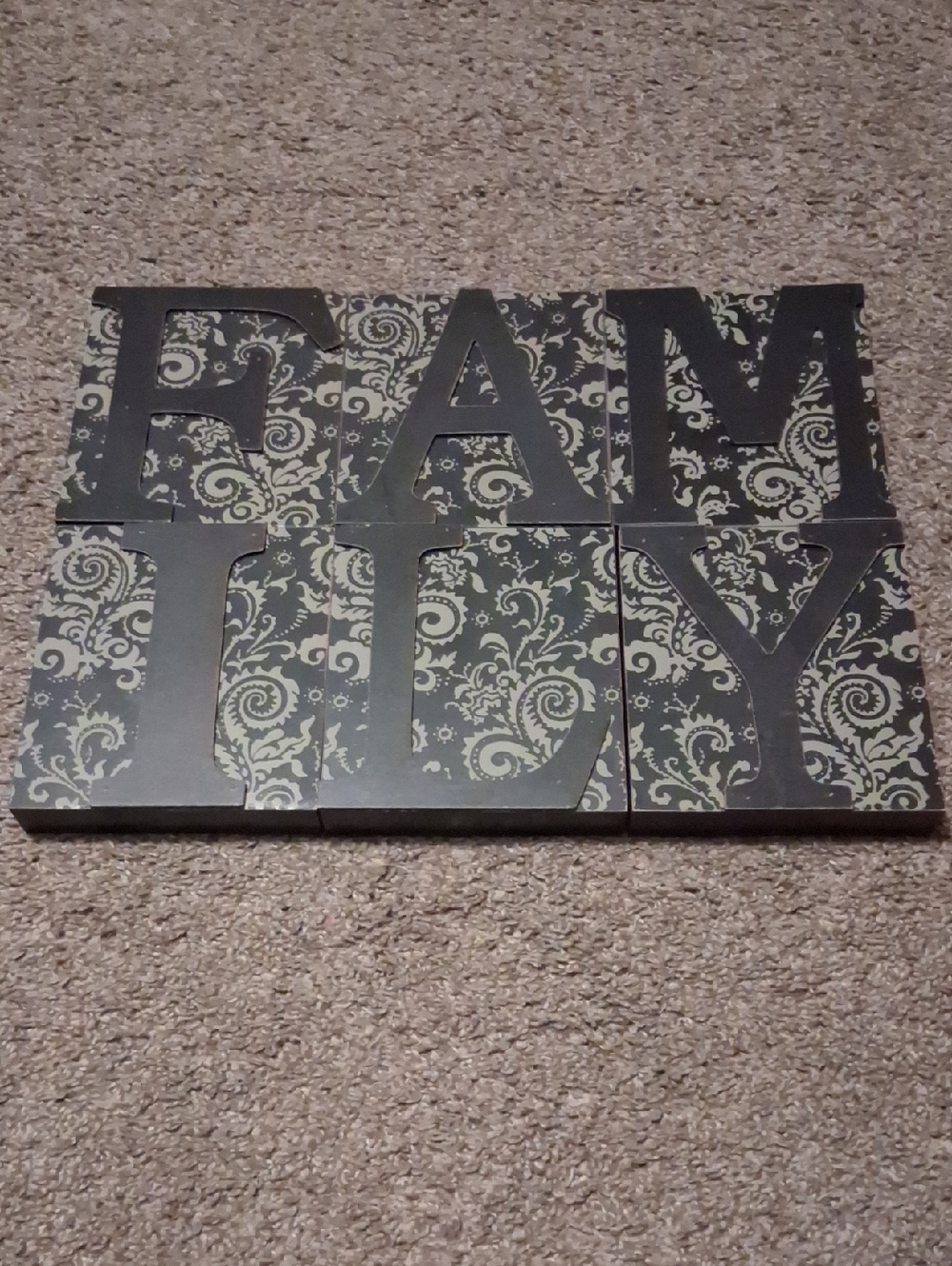 FAMILY Decorative Wall Block Set in Black and Cream